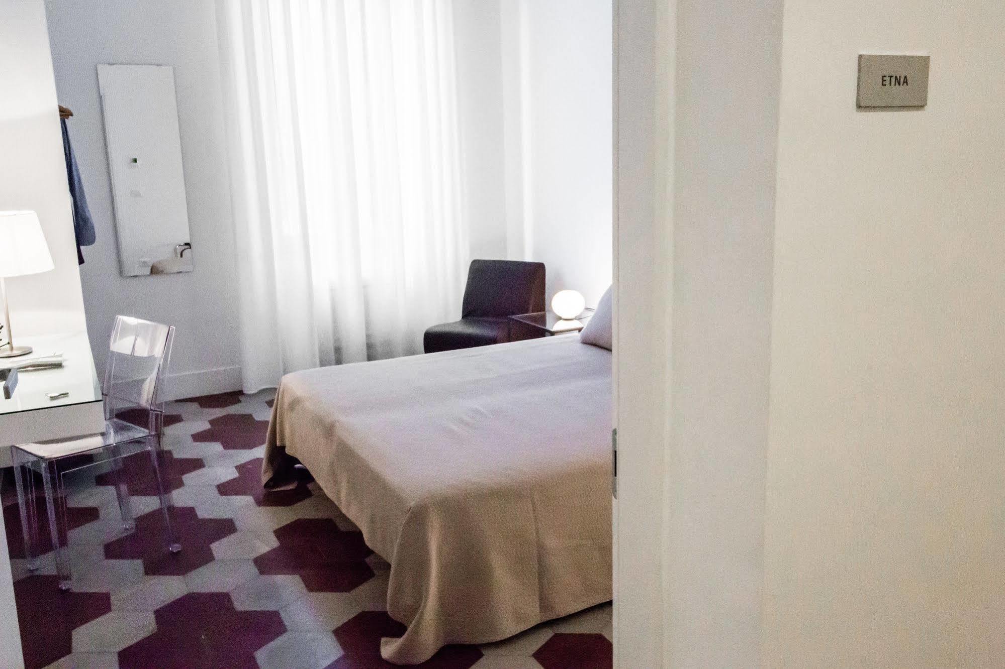 Rhegion B&B เรจโจ ดี คาลาเบีย ภายนอก รูปภาพ